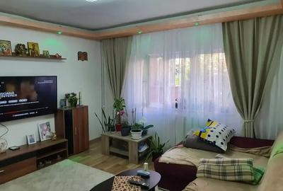 Apartament cu 3 camere decomandat, mobilat în 13 Septembrie - 2