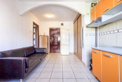 Apartament cu 2 camere decomandat în Uverturii