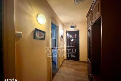 Apartament cu 4 camere semidecomandat, mobilat în Take Ionescu - 1