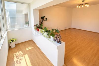 Apartament cu 2 camere decomandat în Tei