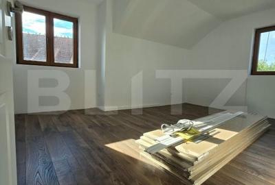 Casă cu 4 camere cu Teren 300 Mp în Central