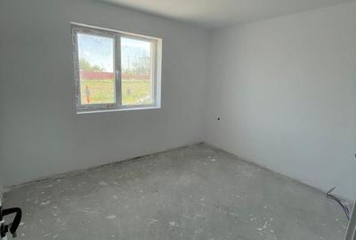 Casă cu 3 camere cu Teren 280 Mp în Central - 7