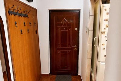Apartament cu 3 camere semidecomandat în Bularga - 2