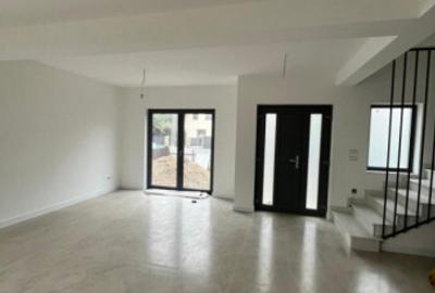 Casă cu 4 camere cu Teren 200 Mp în Central - 4