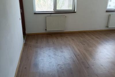 Garsonieră semidecomandată, mobilată în Fundeni