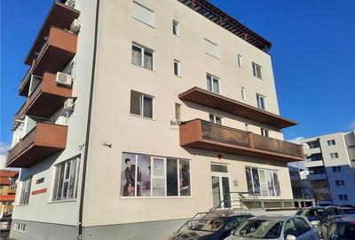 Spațiu comercial, de 500 mp, în Sud - 38