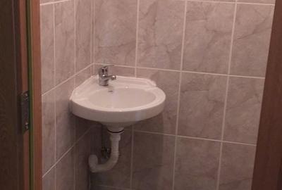 Apartament cu 2 camere semidecomandat în Simeria