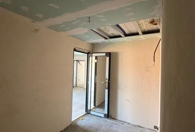 Casă cu 4 camere cu Teren 648 Mp în Central - 1