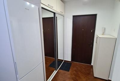 Apartament cu 2 camere decomandat în Lacul Tei