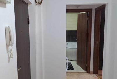 Apartament cu 2 camere decomandat în Apărătorii Patriei - 5