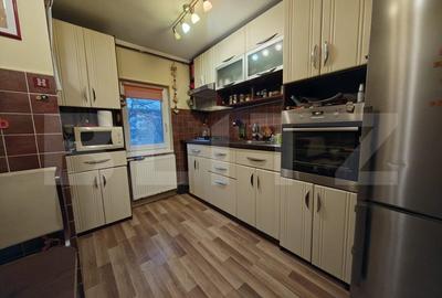 Apartament cu 4 camere decomandat, mobilat în Micro 16