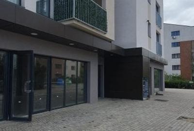 Spațiu comercial, de 60 mp, în Central - 4