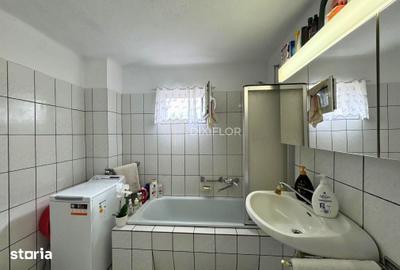 Casă cu 9 camere cu Teren 336 Mp în Central - 2