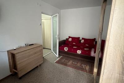 Apartament cu 2 camere semidecomandat în 9 Mai - 2