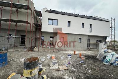 Casă cu 3 camere cu Canalizare în Săcălaz