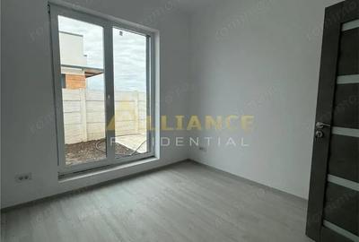 Casă cu 4 camere cu Teren 440 Mp în Berceni - 2