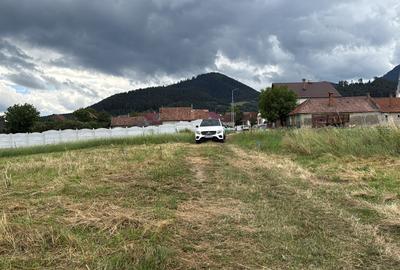 Teren intravilan de 1500 mp, în Central