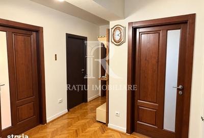 Apartament cu 3 camere decomandat în Cantemir