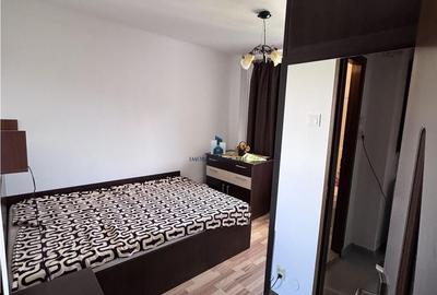Apartament cu 2 camere semidecomandat în Apărătorii Patriei