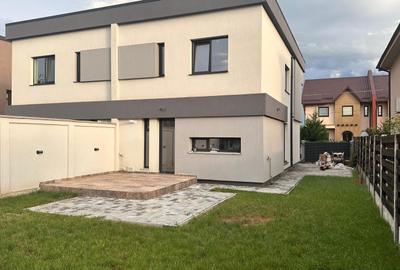 Duplex cu 5 camere cu Teren 253 Mp în Corbeanca