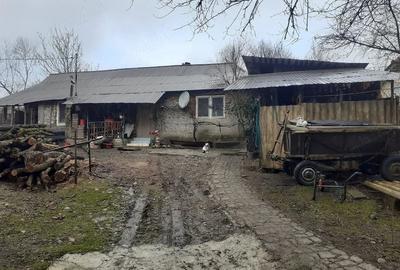 Casă cu 2 camere cu Teren 2680 Mp în Măceu