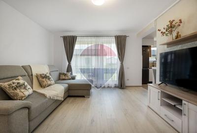 Apartament cu 3 camere decomandat, mobilat în Sânpetru