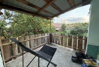 Casă cu 4 camere în Podeni - 1