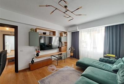 Apartament cu 3 camere decomandat, mobilat în Galata