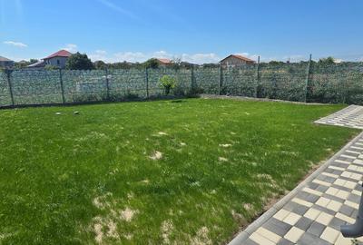Casă individuală cu 3 camere cu Canalizare în Lazu - 5