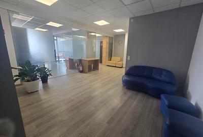 Spațiu comercial, de 120 mp, în Central - 1