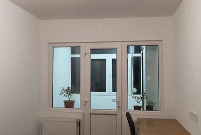 Apartament cu 3 camere decomandat în Central - 1