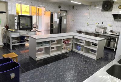 Spațiu comercial, de 150 mp, în Noua
