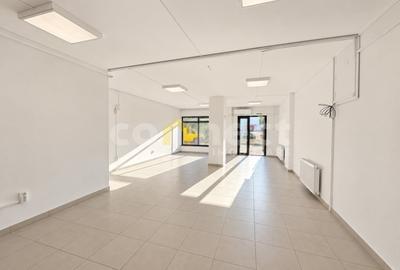 Spațiu comercial, de 82 mp, în Florești