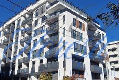 Apartament cu 3 camere semidecomandat în Florești