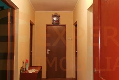Casă individuală cu 4 camere cu Canalizare în Saraiu - 9
