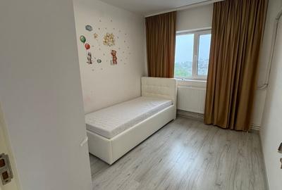 Apartament cu 4 camere semidecomandat în Apusului - 12