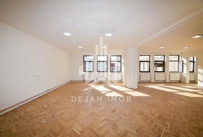 Spațiu comercial, de 150 mp, în Central - 9