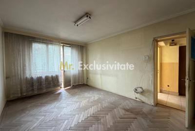 Apartament cu 3 camere decomandat în Calea București