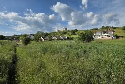 Teren de 800 mp, în Valea