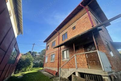 Casă cu Teren 500 Mp în Central