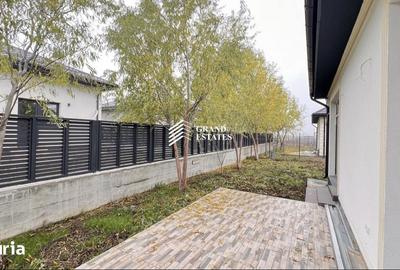 Casă cu 5 camere cu Teren 400 Mp în Central