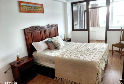 Apartament cu 3 camere decomandat în Traian - 2
