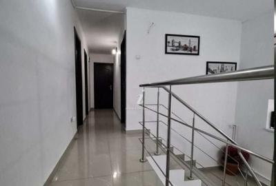 Casă cu 9 camere cu Teren 300 Mp în Nord - 1