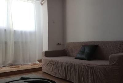 Garsonieră decomandată, mobilată în Central