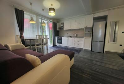 Apartament cu 3 camere decomandat în Florești
