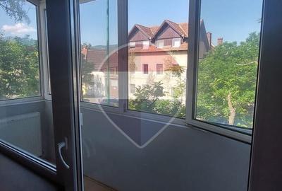 Garsonieră decomandată în Bartolomeu - 4