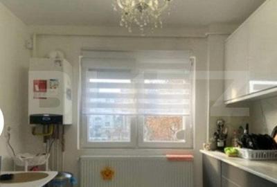 Apartament cu 3 camere decomandat în Micro 16