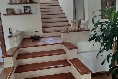 Casă cu 5 camere cu Teren 600 Mp în Central