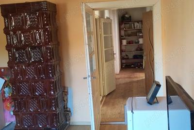 Casă cu 5 camere cu Teren 500 Mp în Almașu Sec