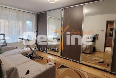 Apartament cu 3 camere decomandat în Craiter